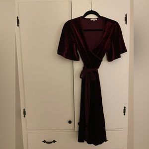 Calvin Klein Size 2 Red Wrap Velvet Wrap Dress